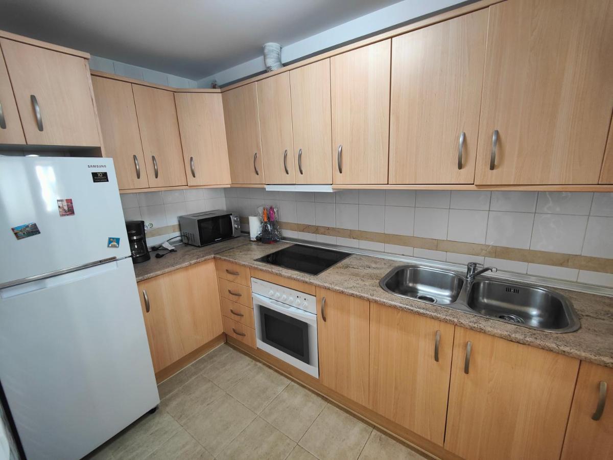 Gran Apartamento Cerca De La Playa Con Piscina En El Centro Фуэнхирола Экстерьер фото